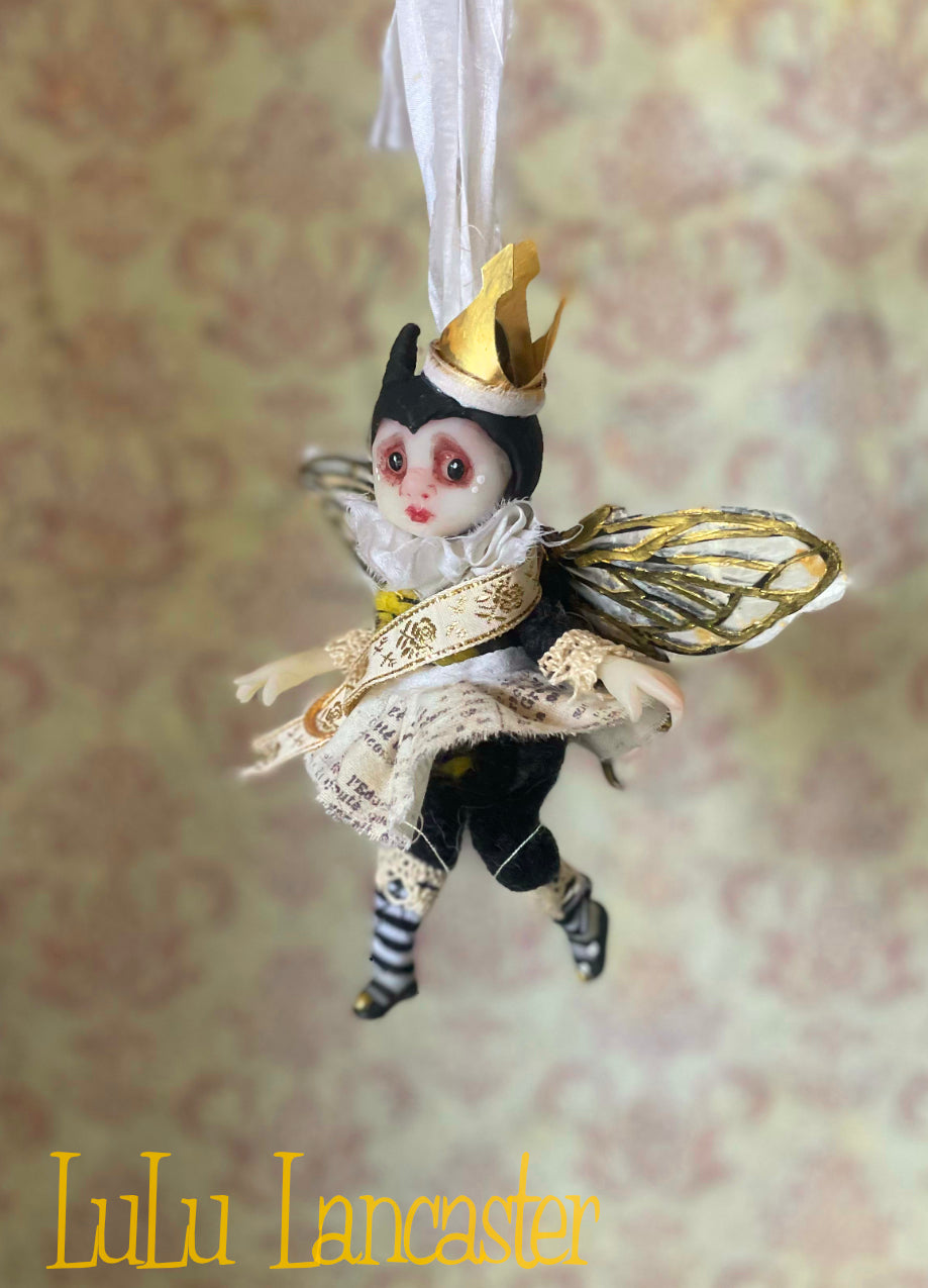 Queen Bee BeBe Mini hanging Original LuLu Lancaster Art Doll