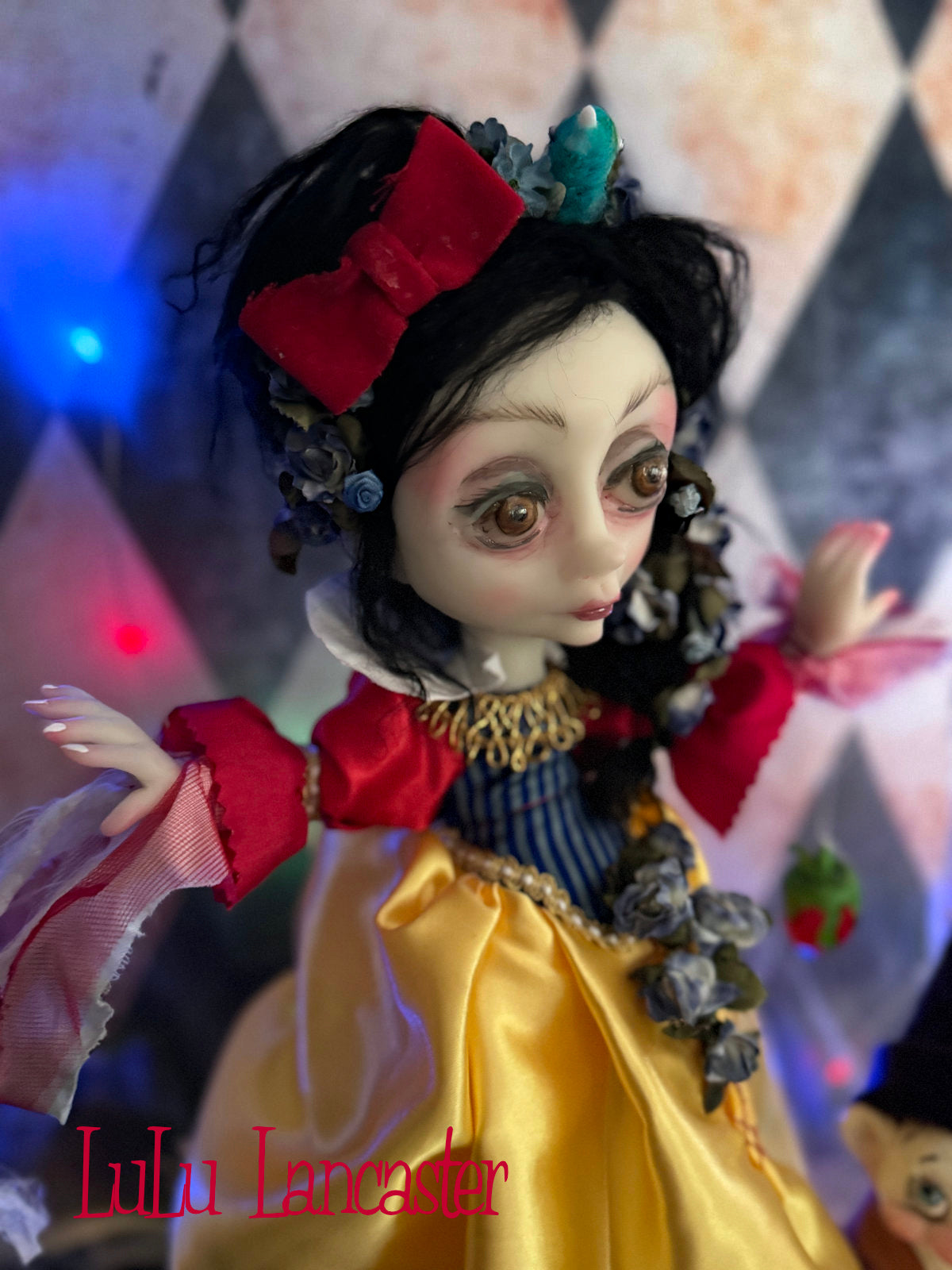 Snow White LuLus Holiday Original LuLu Lancaster Art Doll