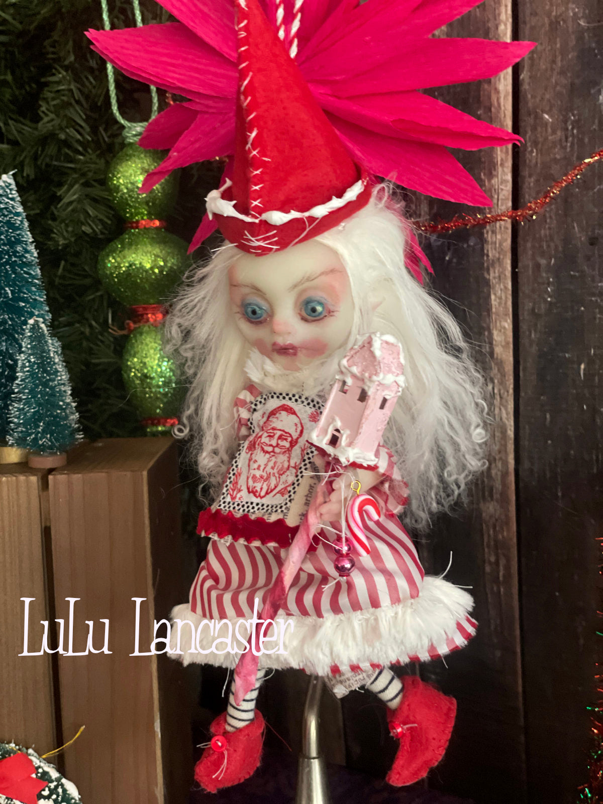 Liten Mini hanging Christmas Elf Original LuLu Lancaster Art Doll