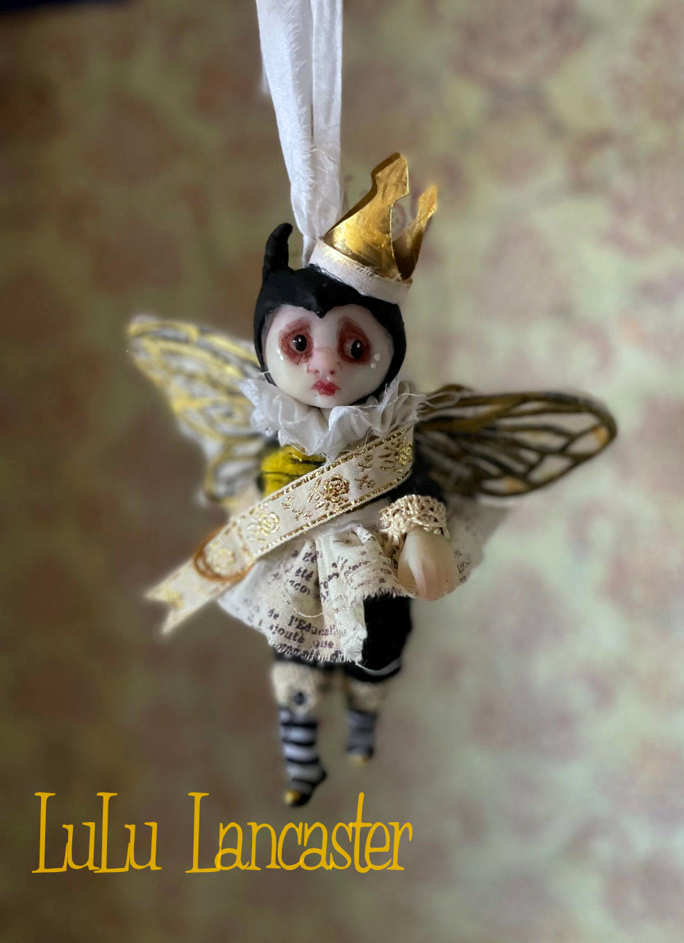 Queen Bee BeBe Mini hanging Original LuLu Lancaster Art Doll