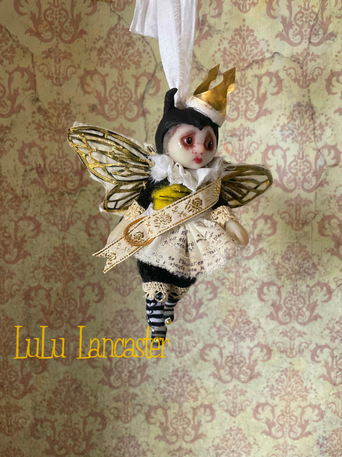 Queen Bee BeBe Mini hanging Original LuLu Lancaster Art Doll